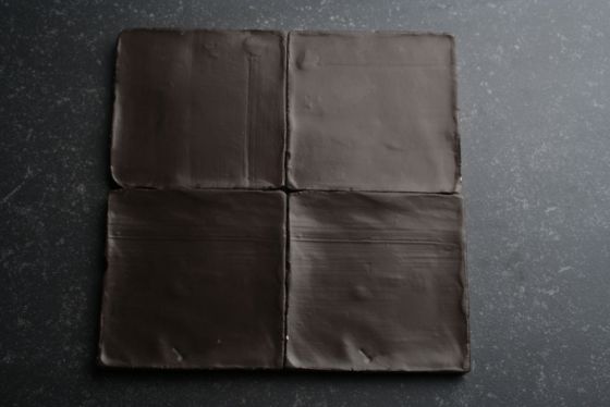 Hand-Form 10 x 10 dunkle Schokolade mat