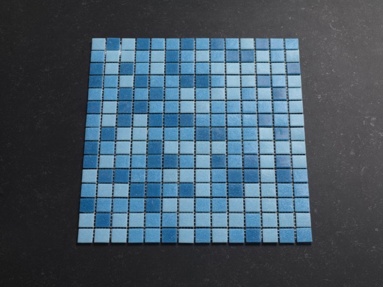 Schwimmbad Mosaik soft blau auf Papier