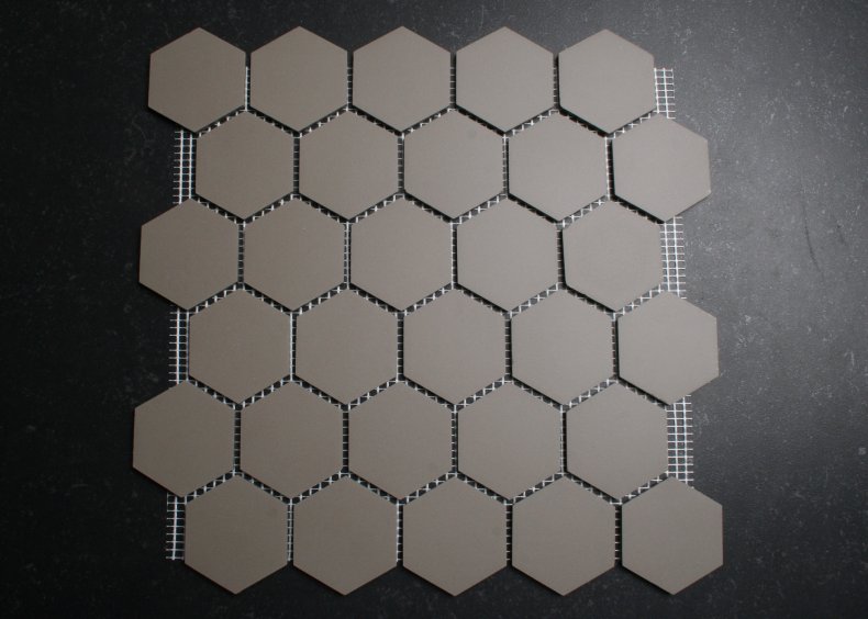 5 cm dunkel grau hexagonal Mosaik